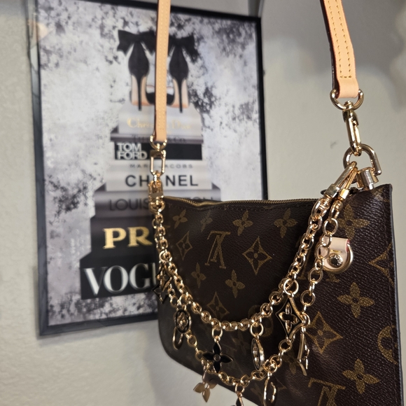Louis Vuitton Never Full Pochette. Converted To Shoulder Bag. Dustbag and Box . - Picture 5 of 5